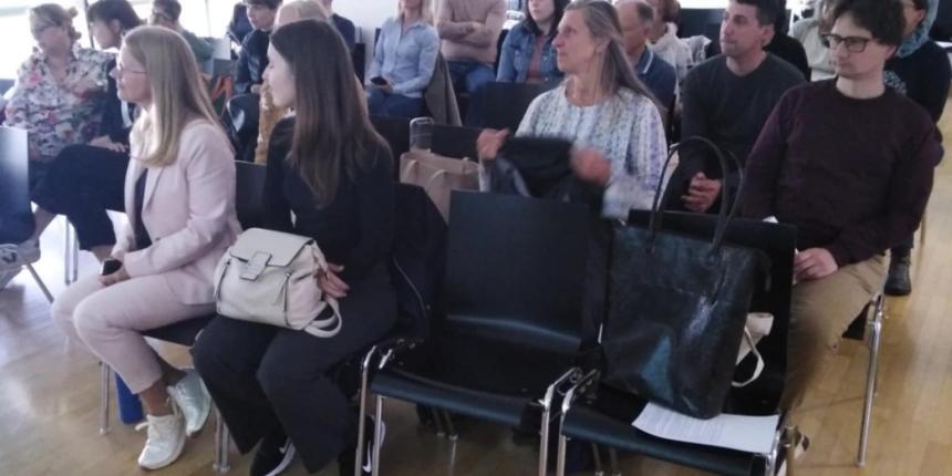 Občinstvo v Narodnem muzeju Slovenije (foto: Mojca Ramšak)